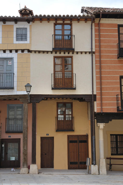 El Balcon De La Catedral El Burgo De Osma Exterior foto